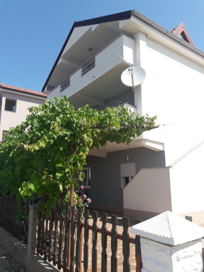 Apartmani Kuzmic Vrsi Eksteriør bilde