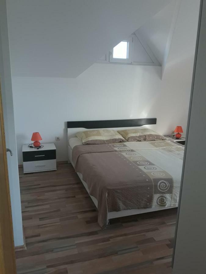 Apartmani Kuzmic Vrsi Eksteriør bilde